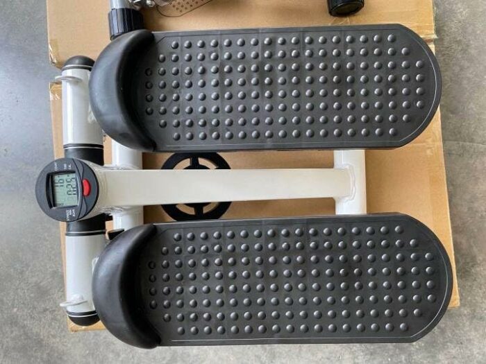 Nu & Moll Steppers for Exercise Stair Stepper with Resistance Bands, with 300LBS Loading Capacity, Hydraulic Fitness Stepper with LCD Monitor, Mi