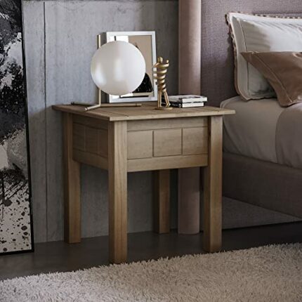 Vida Designs Lamp Table Pine Occasional Side or End Table Waxed Solid Pine