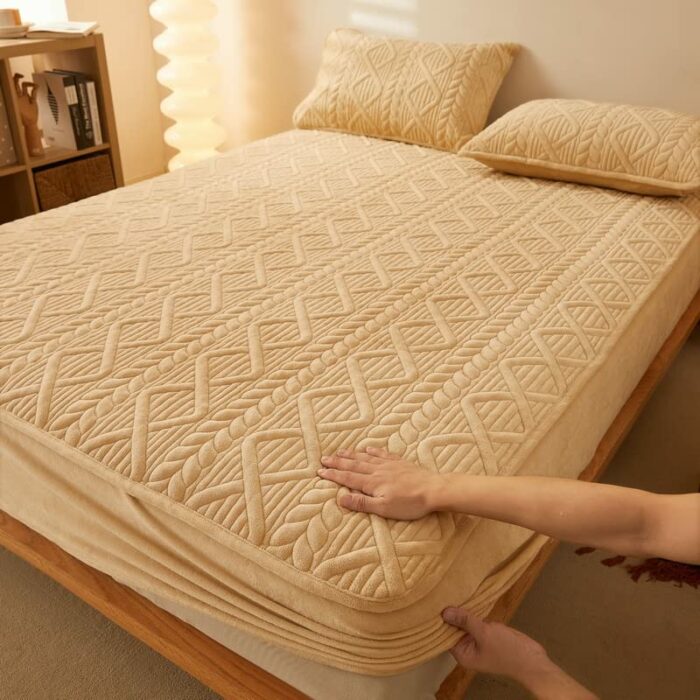 Extra Deep Pocket Fitted Sheet Flannel Sheet Set Solid Color Milk Fleece Mattress Pad Cover Dustproof mattress cover for Bedroom Apartment (Color
