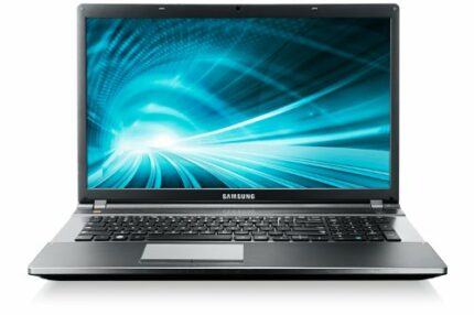 Samsung NP550P7C-S05UK 17.3-inch Notebook (Intel core i7 2.4GHz Processor, 8GB RAM, 1TB HDD, Windows 8)