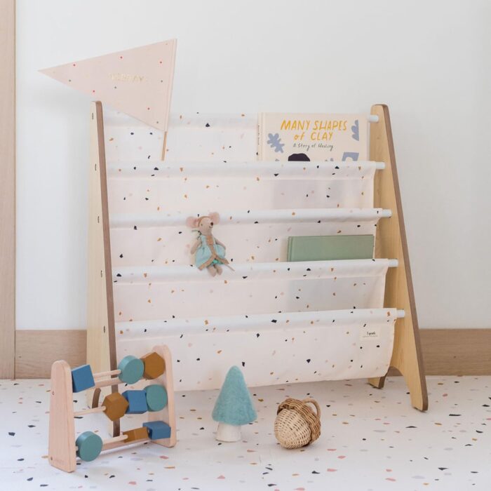 3 Sprouts Recycled Fabric Kids Bookshelf – 4-Tier Sling Book Rack Storage - Bookcase Display Shelf for Toddler, Children Age 3+ - Terrazzo Cream