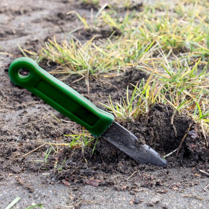 2pcs Garden Weeder Tool Set - 20cm Iron Weed Removal Tool Set with Comfortable Plastic Handle, DIY Tool for Paving, Bricks, Driveways, Weed Puller for Removing Moss and Weeds, Patio
